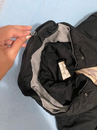 Chaqueta plumífera negra mujer