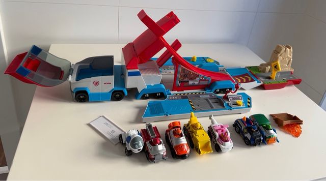 Camión Patrulla Canina