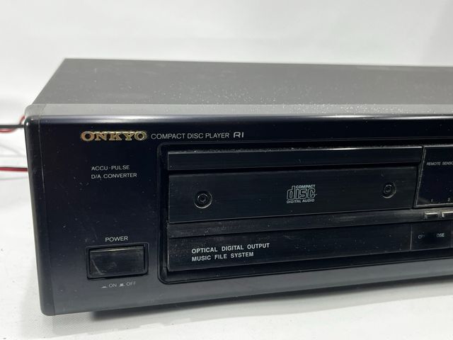Lettore CD Onkyo DX-704 RI