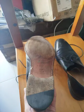 Zapatos de vestir Emidio Tucci de cuero negro