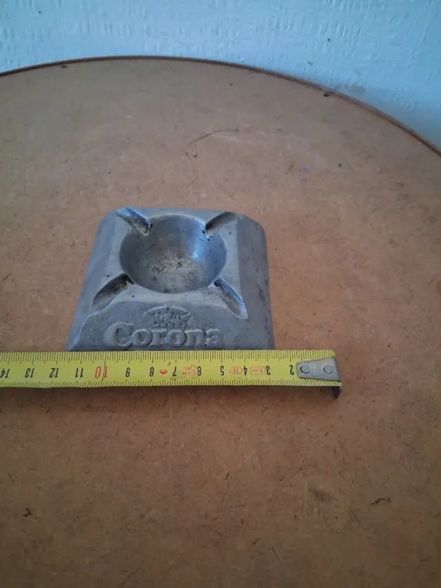 Posacenere Corona Extra vintage tipo ghisa