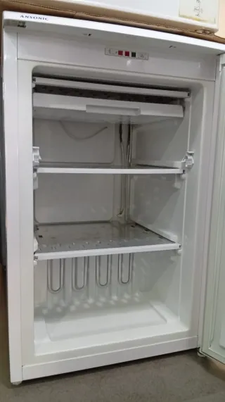 Refrigerador pequeño Ansonic Blanco