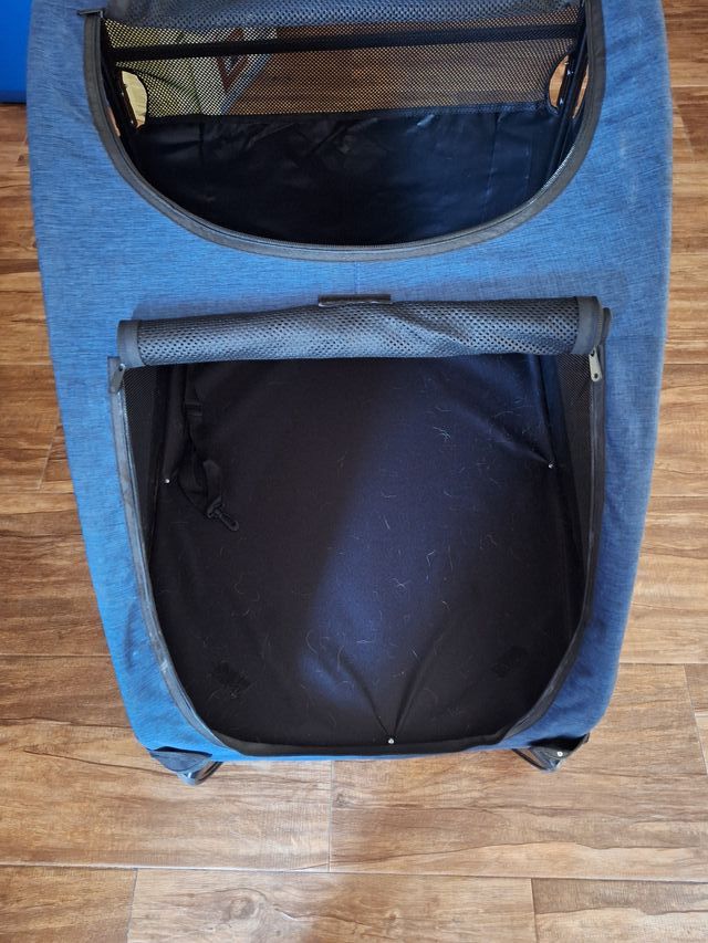 Carrinho para animais de estimação em ótimo estado