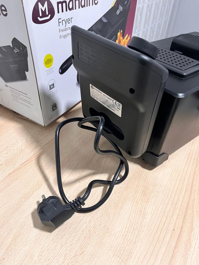 Freidora Mandine Negra 2200W