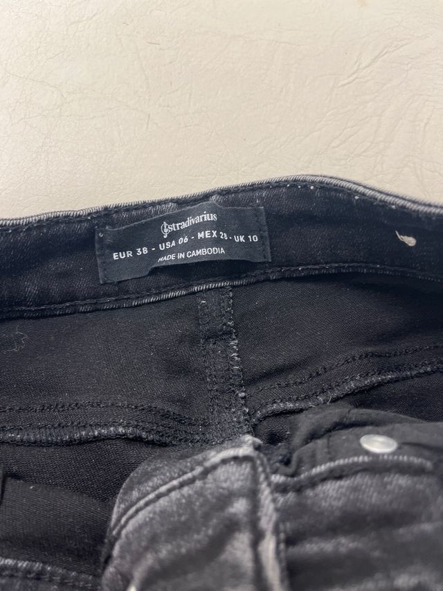 Pantalón vaquero negro cintura alta