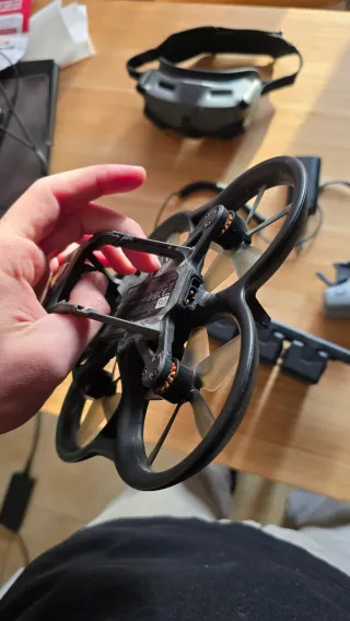 DJI Avata ( a reparar) Fly more combo(goggles 2)