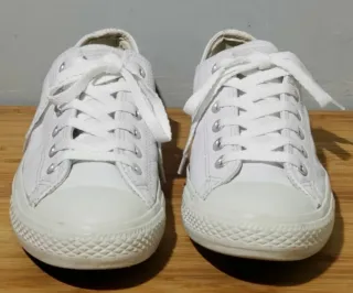 CONVERSE DE PIEL TALLA 43 Originales.