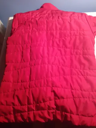 Parka ligera roja