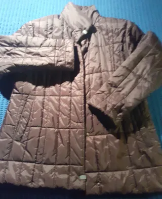 Parka cálida marrón