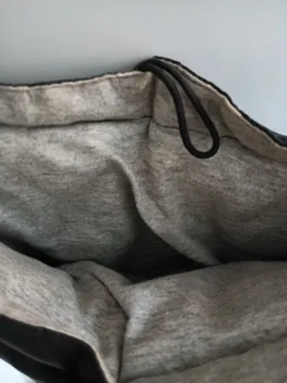 Borsa imbottita nera con bottone