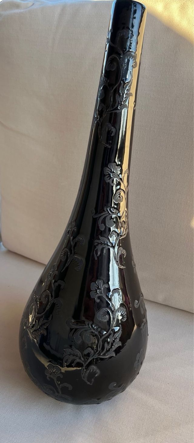 Grande vaso in ceramica nero vintage