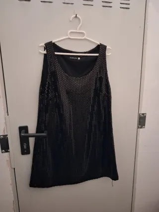 Vestido negro con lentejuelas