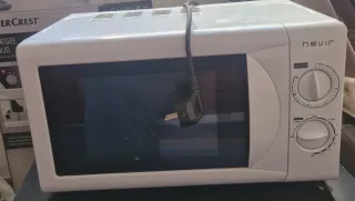 Microondas Nevir para reparar