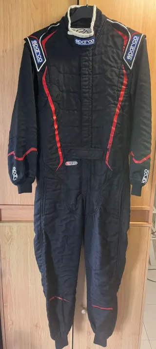 Mono Sparco Negro y Rojo