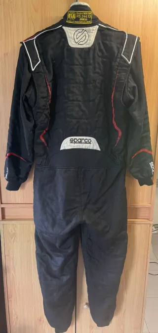 Mono Sparco Negro y Rojo