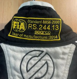 Mono Sparco Negro y Rojo