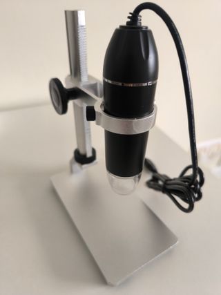 Microscopio Digital con Soporte Metálico