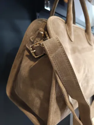 Bolso grande de piel