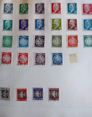 Lote 3 sellos del mundo