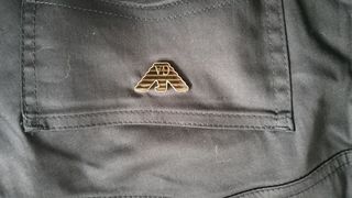 Pantalón negro Armani