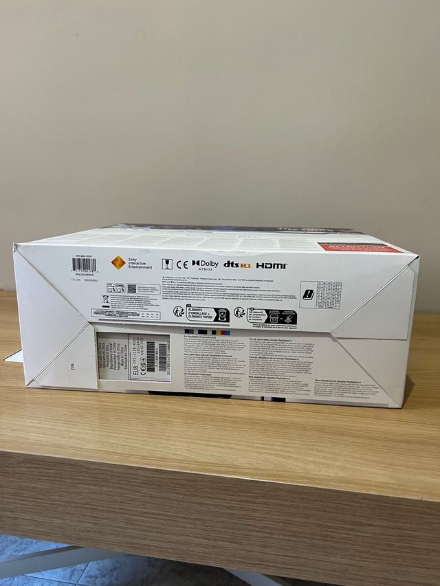 Consola PS5 1TB FC26 Blanca sin abrir.