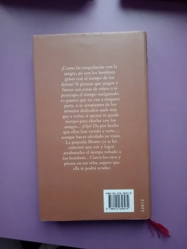 Momo y la historia interminable