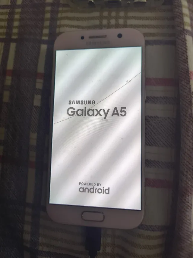 Samsung Galaxy A5 2017 piezas o reparar