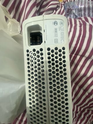 Xbox 360 Bianca + Controller + UFC 2010