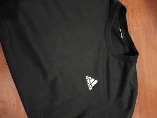 Camiseta Adidas Negra