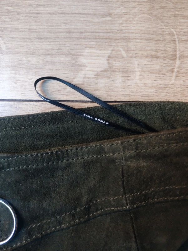 Falda Zara Piel Verde Talla S