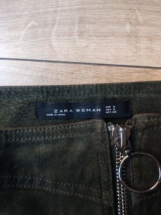 Falda Zara Piel Verde Talla S