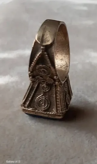 Anello sigillo afghano blu oro