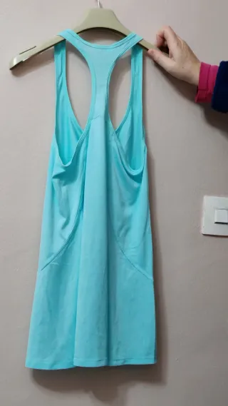 Camiseta tirantes Decathlon turquesa