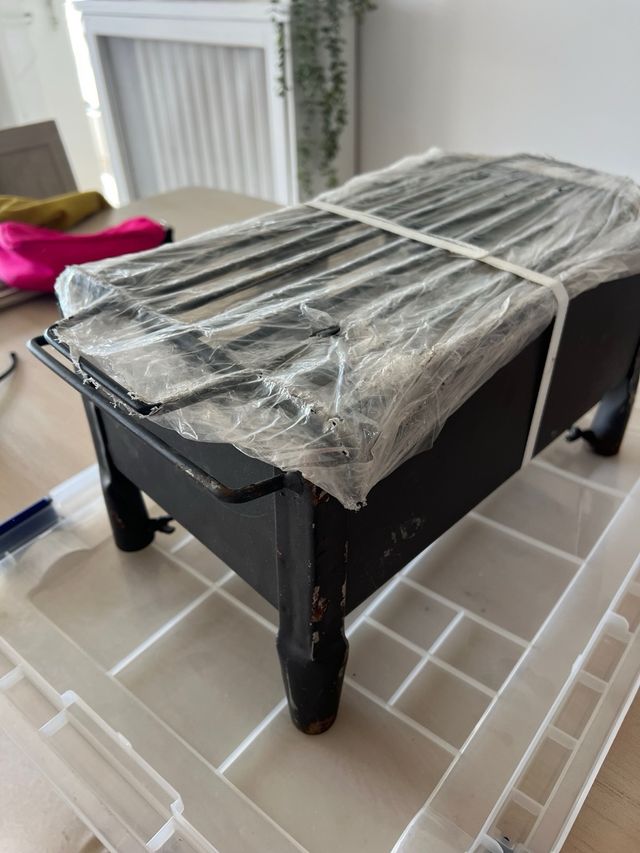 Barbacoa de hierro negra