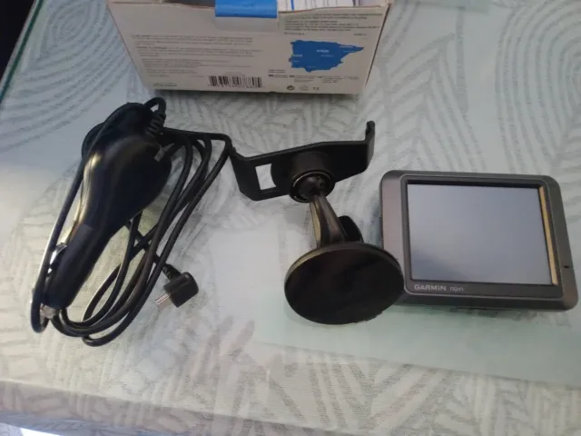 Navegador GPS Garmin nüvi 205