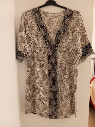 Vestido estampado paisley beige y negro