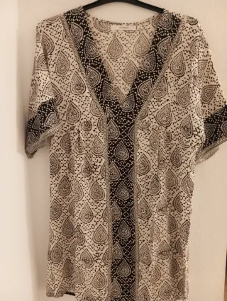 Vestido estampado paisley beige y negro