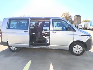 Volkswagen Transporter 2.0TDI LARGA COMBI 9 PLAZAS