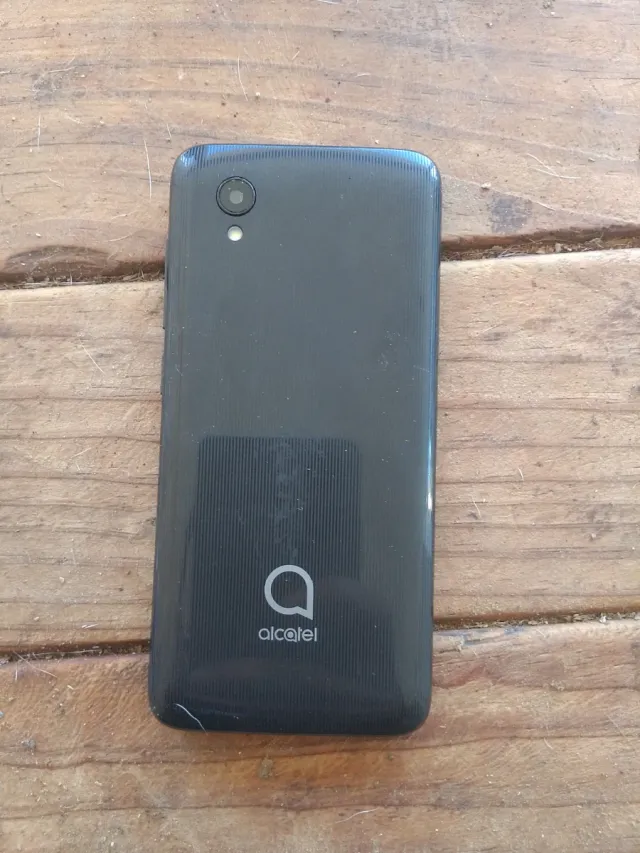 Móvil Alcatel Negro