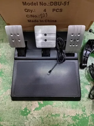 Thrustmaster T300 GT Edition con Pedali