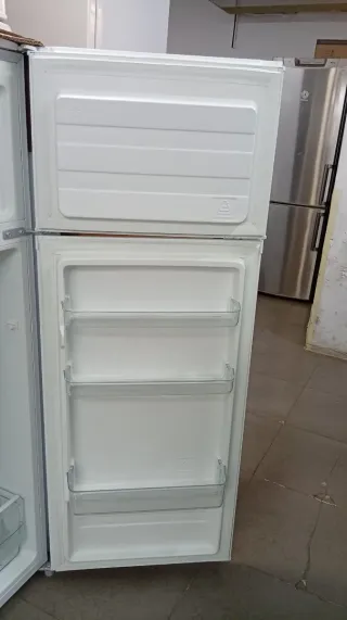 Nevera TEKA mediana