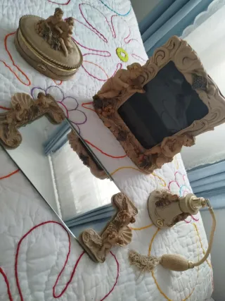 Juego tocador italiano figuras querubines