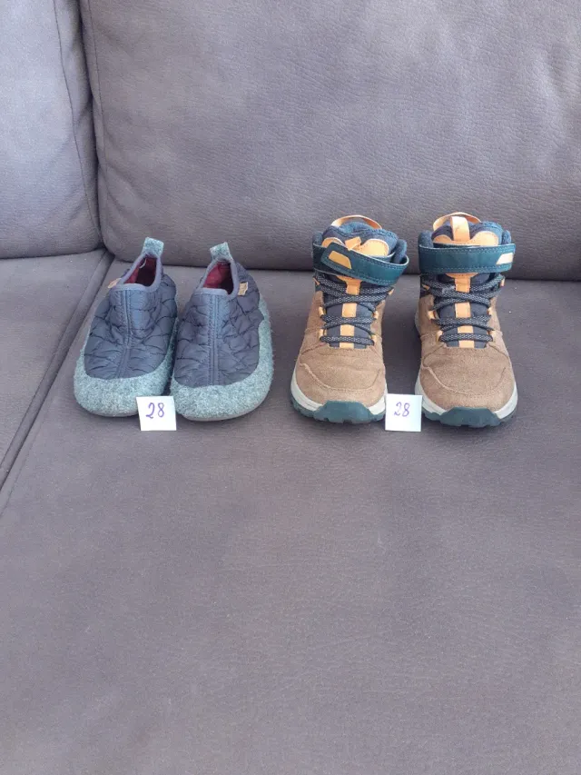 Botas y zapatillas niño talla 28
