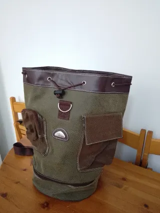 Mochila de Cuero Marca:Viajes el Corte Ingés