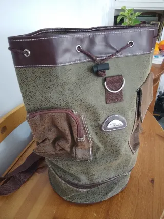 Mochila de Cuero Marca:Viajes el Corte Ingés