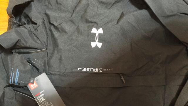 Cazadora Under Armour XL Negra