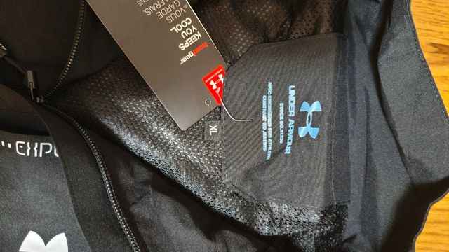 Cazadora Under Armour XL Negra