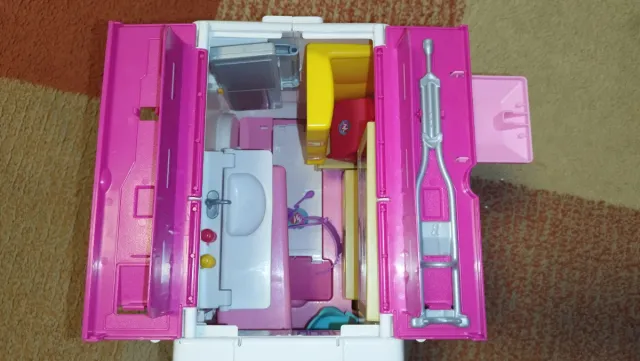 Ambulancia Barbie