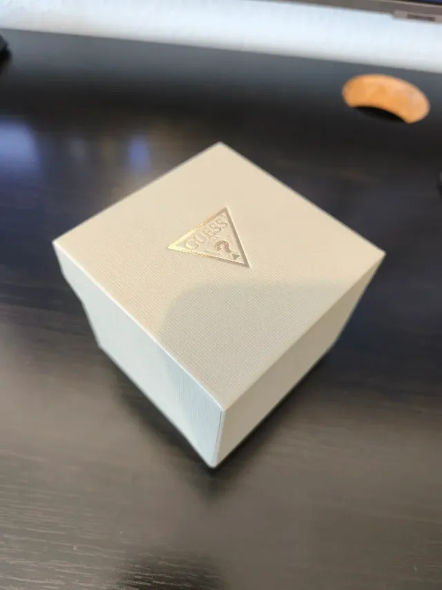 Reloj hombre Guess gold nuevo