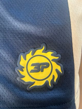 Shorts deportivos hombre azul y blanco